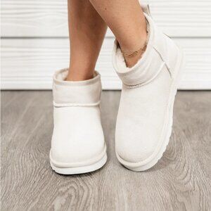 NEW LAMO Winter White Suede Kora Short Ankle Boots for women in white 1025 3m2